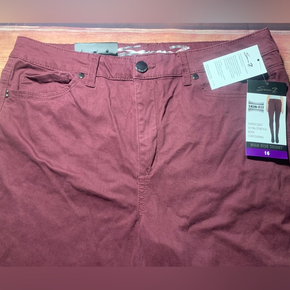 Burgundy Skinny Jeans - Picture 2 of 3